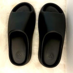 Yezzy slides size 11 men’s